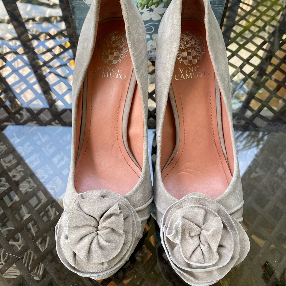 Vince Camuto grey suede heels